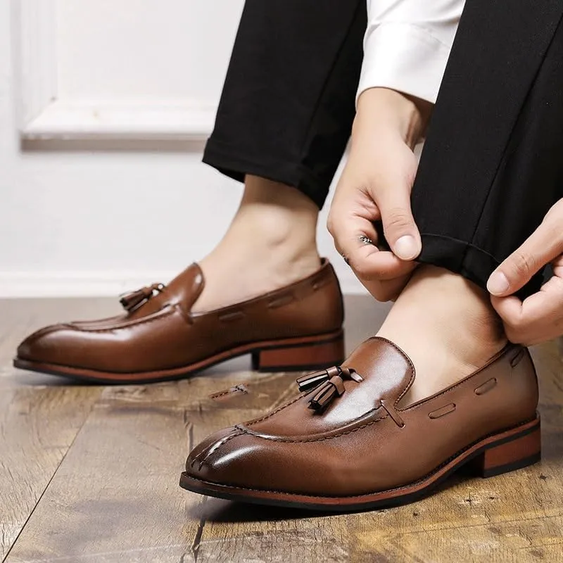 Classic Man Dress Shoes Cow Leather Business Casual Shoes Mens Black Wedding Shoes with Tassel Oxford Formal Shoes Men's Loafers