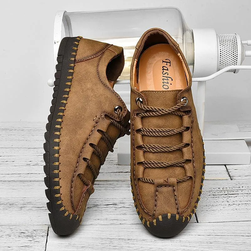 Men's Hand Stitching Anti-collision Soft Casual Leather Shoes