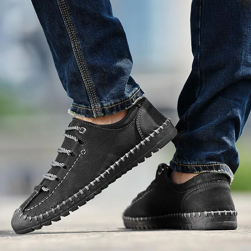 Men's Hand Stitching Anti-collision Soft Casual Leather Shoes