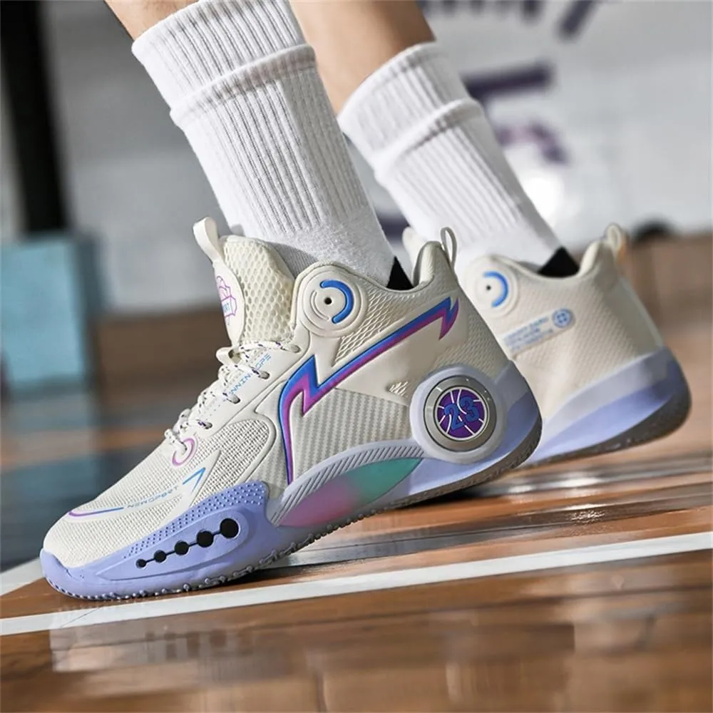 Men's Lace Up Basketball Shoes are Breathable Lightweight Non Slip Grab Grip Outdoor Indoor Sports Training Boots