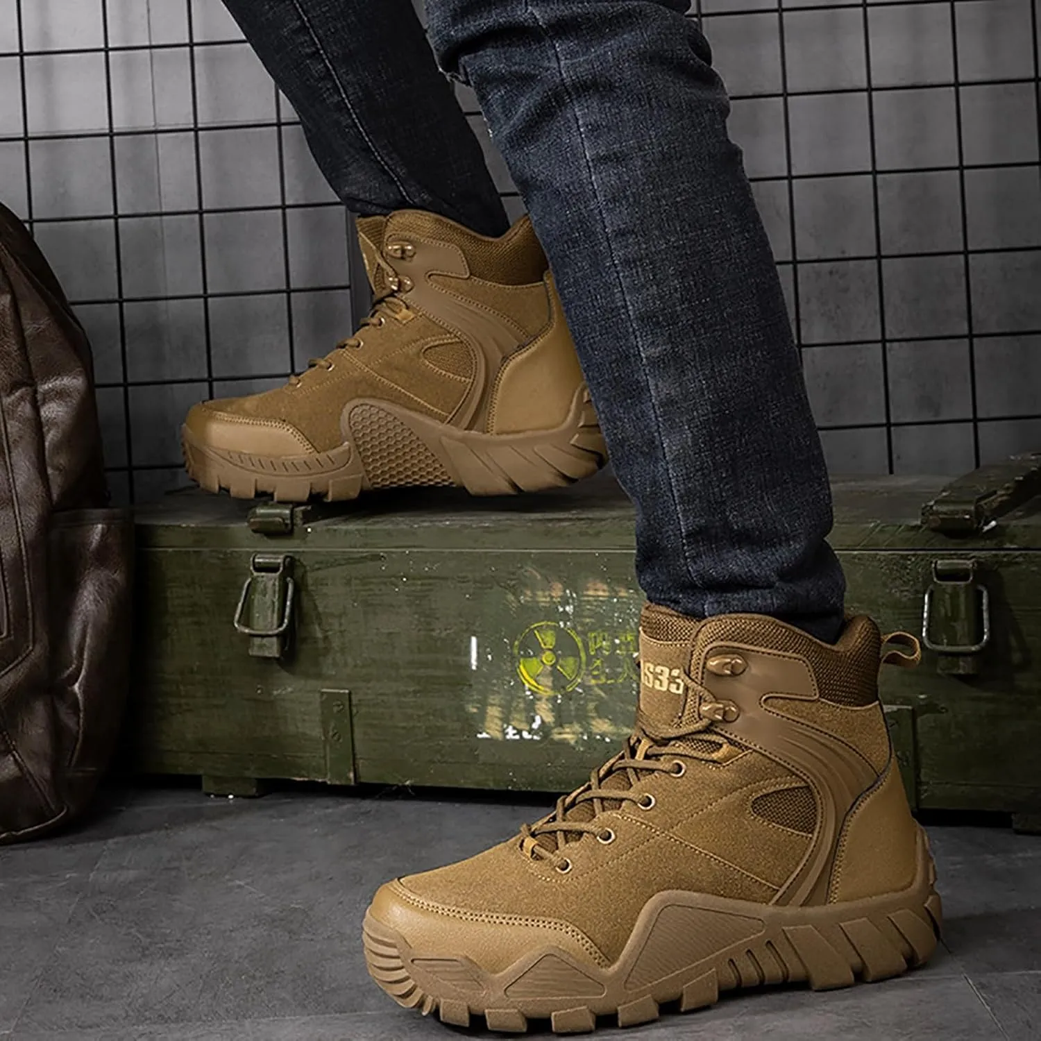 Men's Lace Up Breathable High Top Boots Waterproof Tactical Boots Military Army Outdoor Shoes For Hiking Climbing