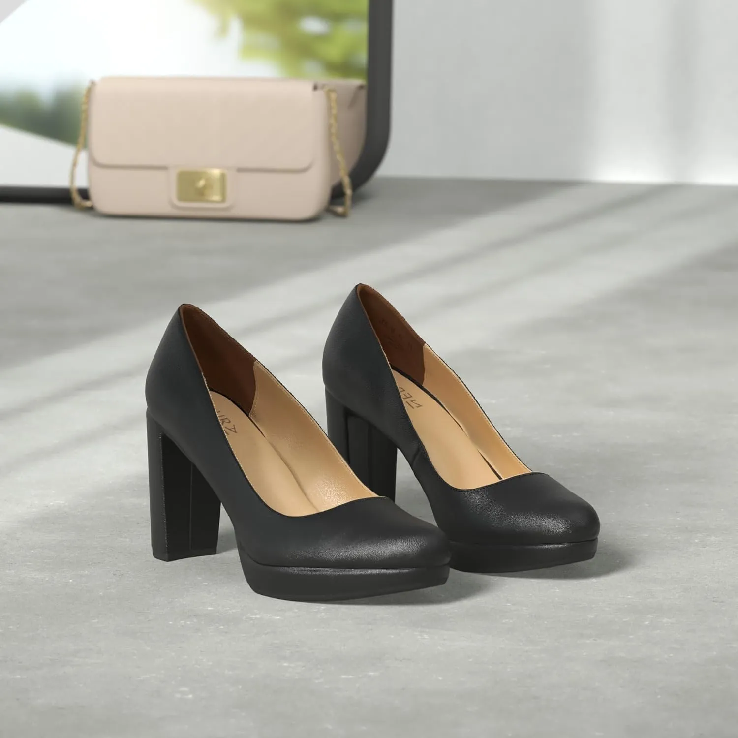 Naturalizer Women??s Berlin Platform Chunky Heel Pumps